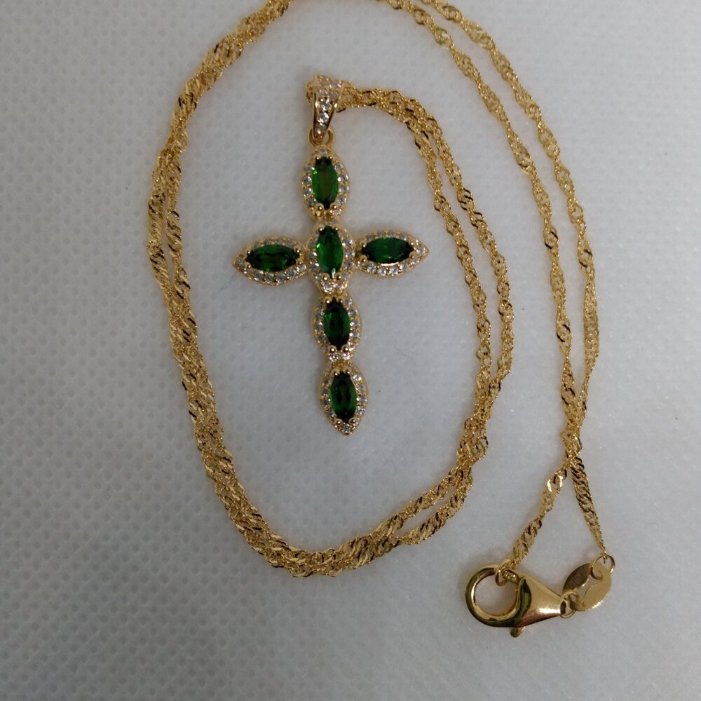 Beautiful Russian chrome diopside cross - Picture 6 of 6